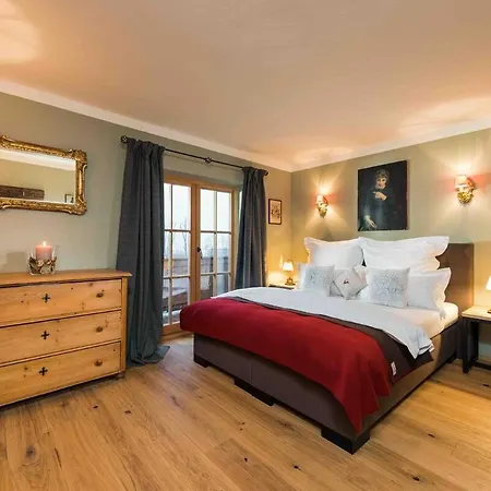 Villa Ski In - Ski Out Chalet Roemerweg
